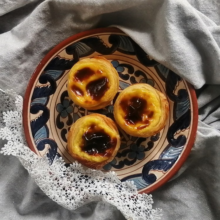 słodki stół pasteis de nata